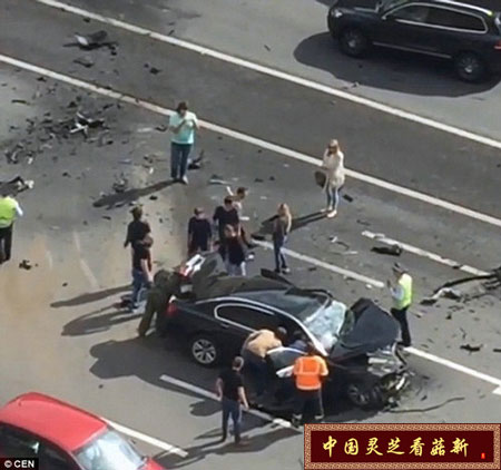 普京座駕撞車現場